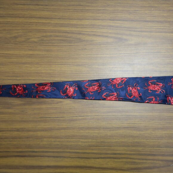 Men's Fratello Hand Made Navy Blue Tie with Red Crab Print - Picture 3 of 7